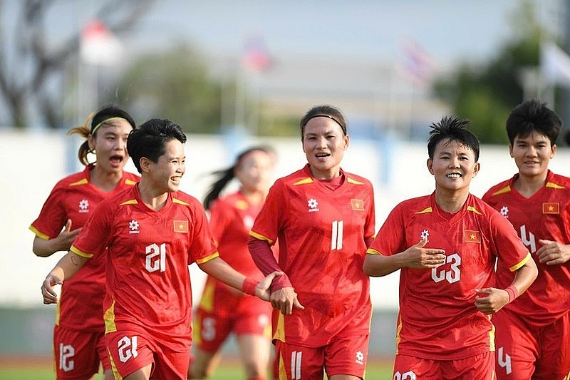 Viet Nam women’s football team defeat Indonesia 5–0 in the semi-final at SEA Games 33. (Photo: VNA) Viet Nam women’s football team defeat Indonesia 5–0 in the semi-final at SEA Games 33. (Photo: VNA)