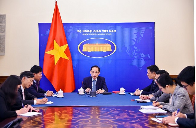Vietnam News Today (Dec. 16): Vietnamese, Philippine Foreign Ministers Hold Phone Talks