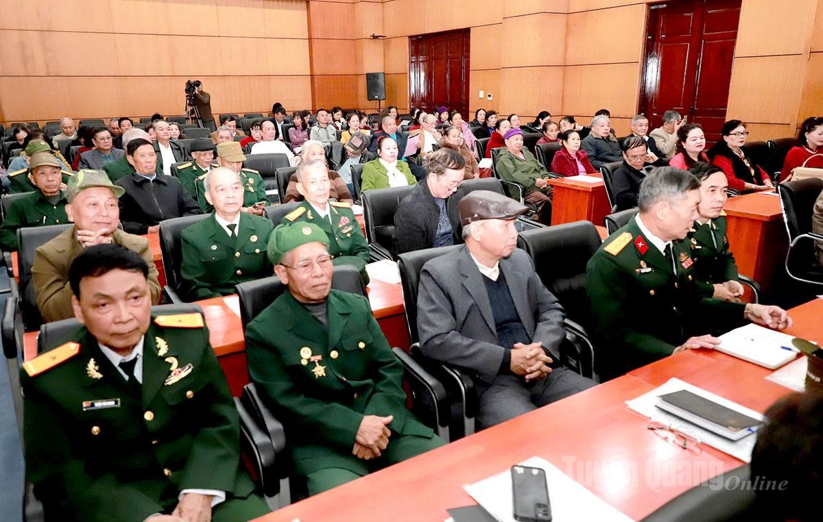 Delegates representing member friendship associations of the Tuyen Quang Provincial Union of Friendship Organizations attend the conference (Photo: Tuyen Quang Online). Delegates representing member friendship associations of the Tuyen Quang Provincial Union of Friendship Organizations attend the conference (Photo: Tuyen Quang Online).