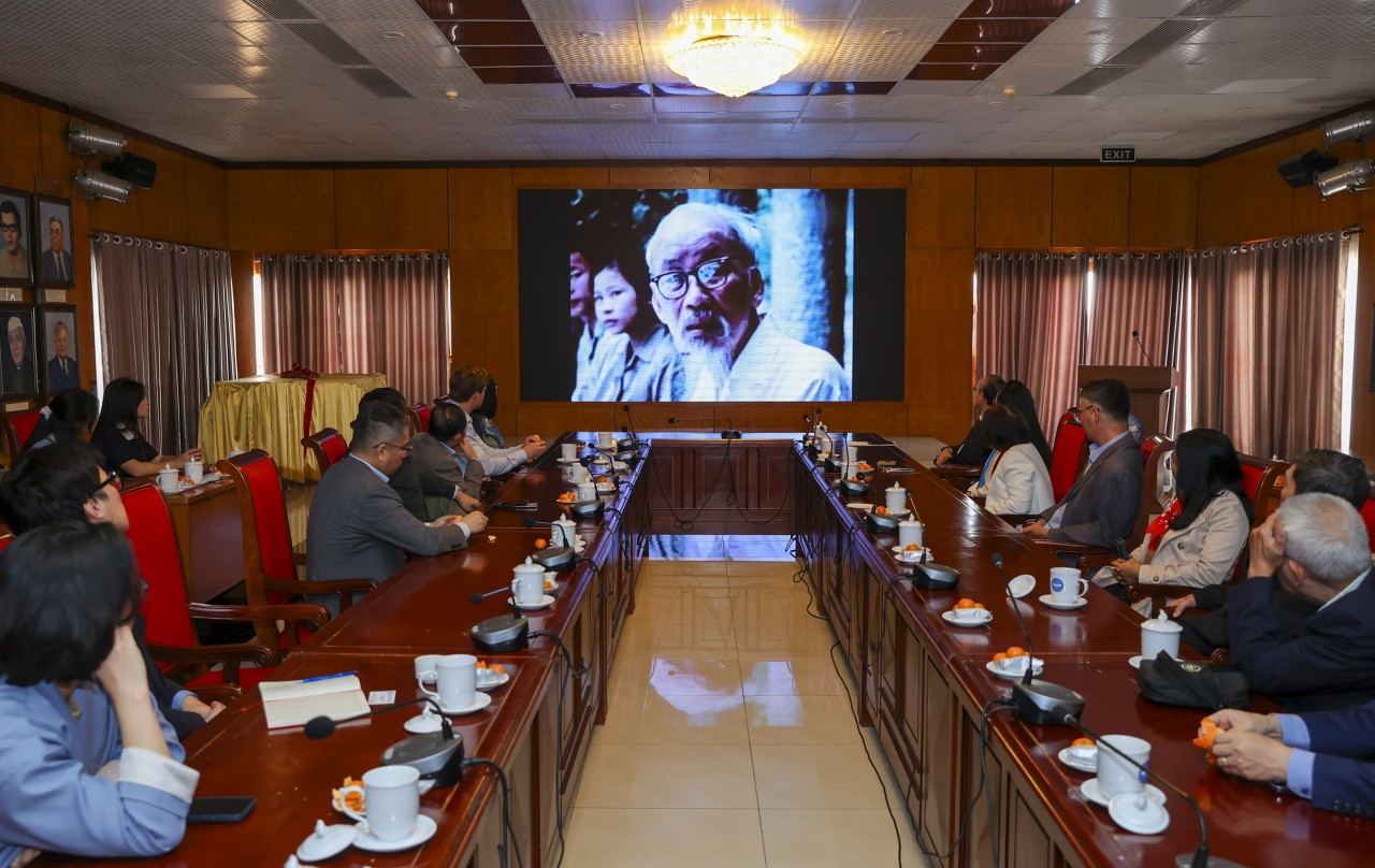 Vietnam-Netherlands Friendship Meeting Through Film Frames and Historical Memories