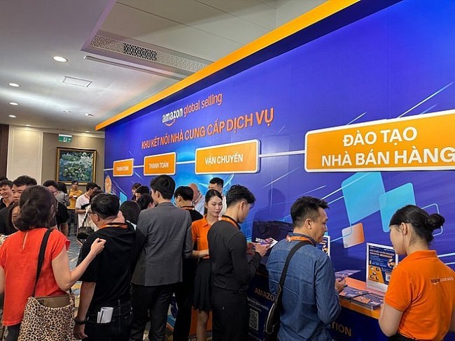 Vietnam News Today (Dec. 27): E-commerce Charts New Runway for Vietnam’s Digital Exports
