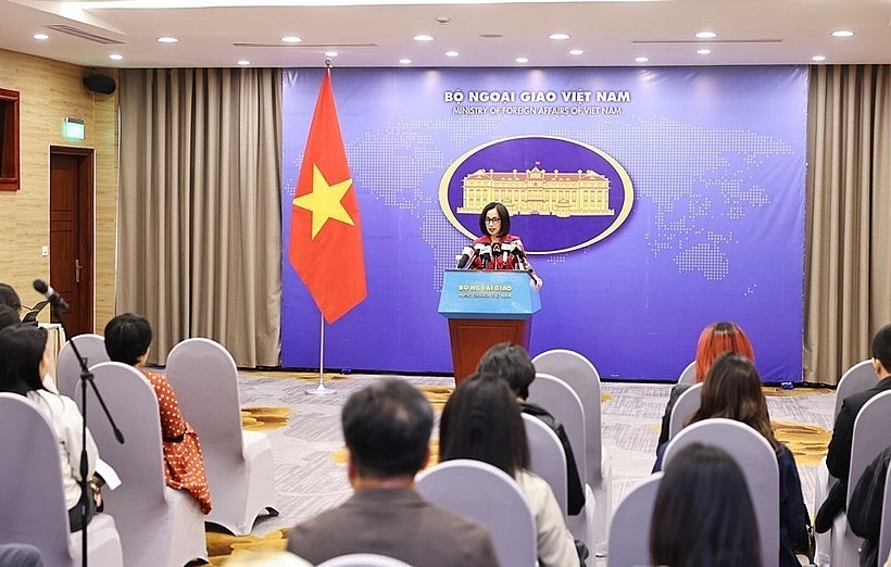 Spokeswoman of the Ministry of Foreign Affairs Pham Thu Hang speaks at the Ministry of Foreign Affairs' regular press briefing. (Photo: VNA)