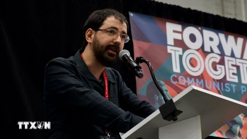 Close Ties with People - Foundation of Communist Party of Vietnam's Leadership Strength Close Ties with People - Foundation of Communist Party of Vietnam's Leadership Strength