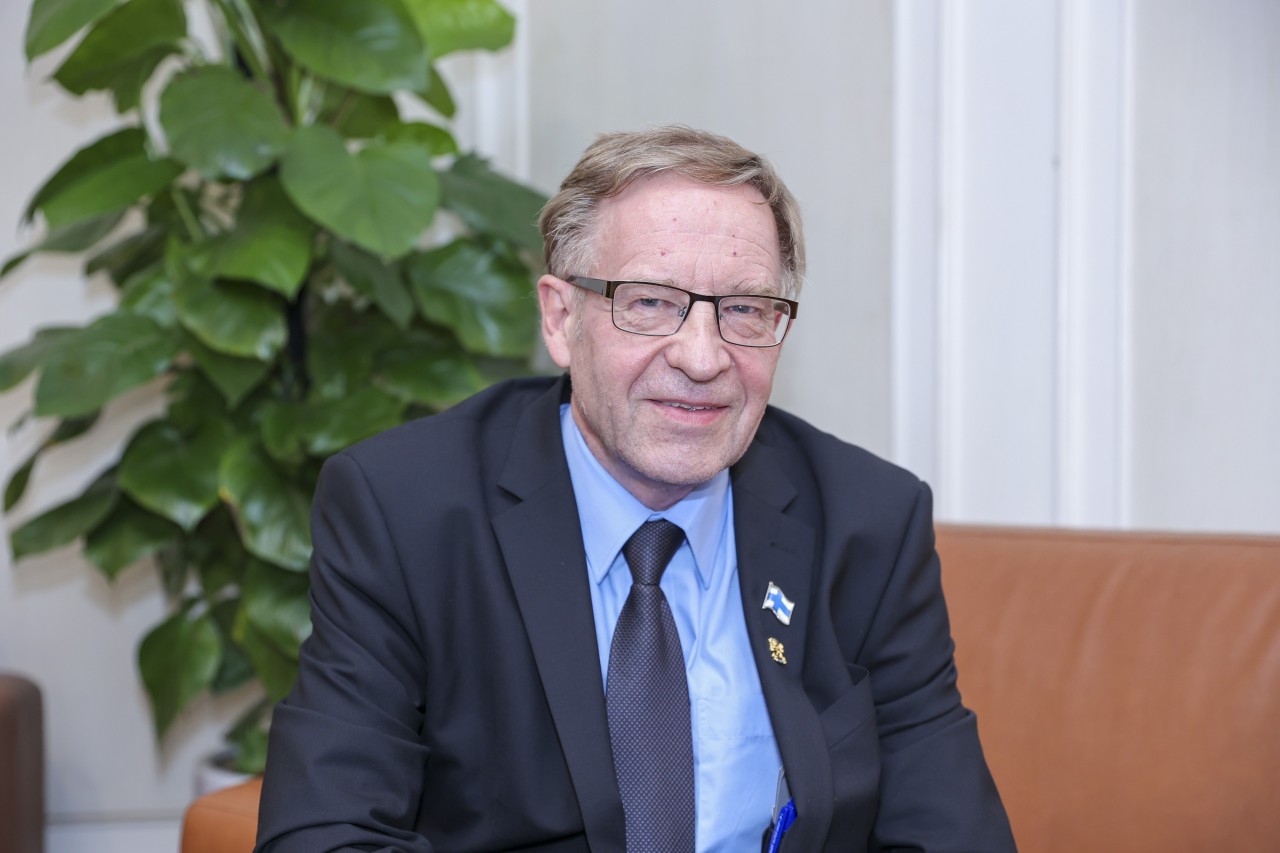 Finnish Scholar: Economic Focus Key to Vietnam’s Growth and People’s Happiness