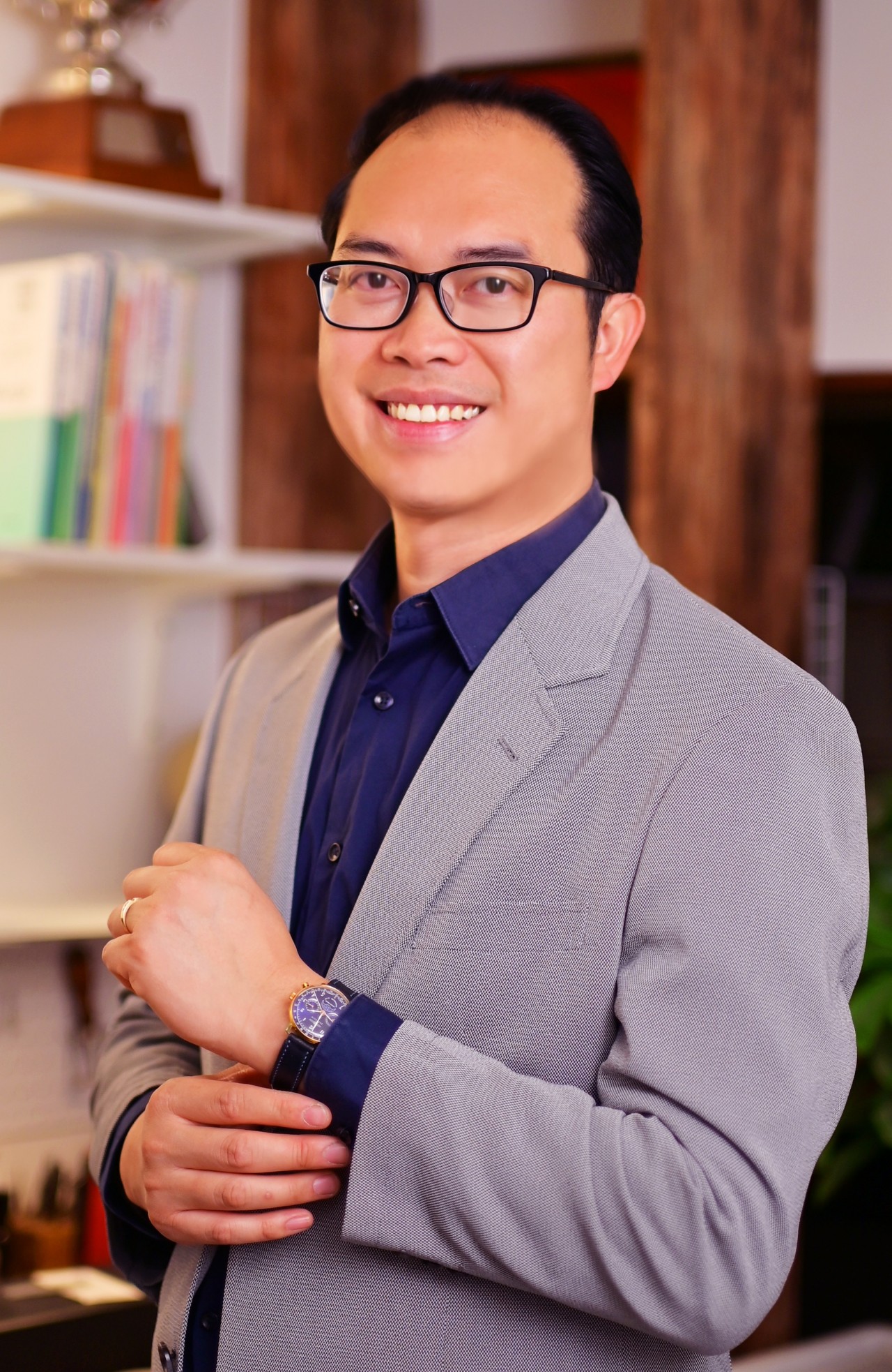 Dr. Nguyen Hong Son: Promoting Intellectual Resources of Overseas Vietnamese Community to Promote Private-Sector Development and Innovation Dr. Nguyen Hong Son: Promoting Intellectual Resources of Overseas Vietnamese Community to Promote Private-Sector Development and Innovation