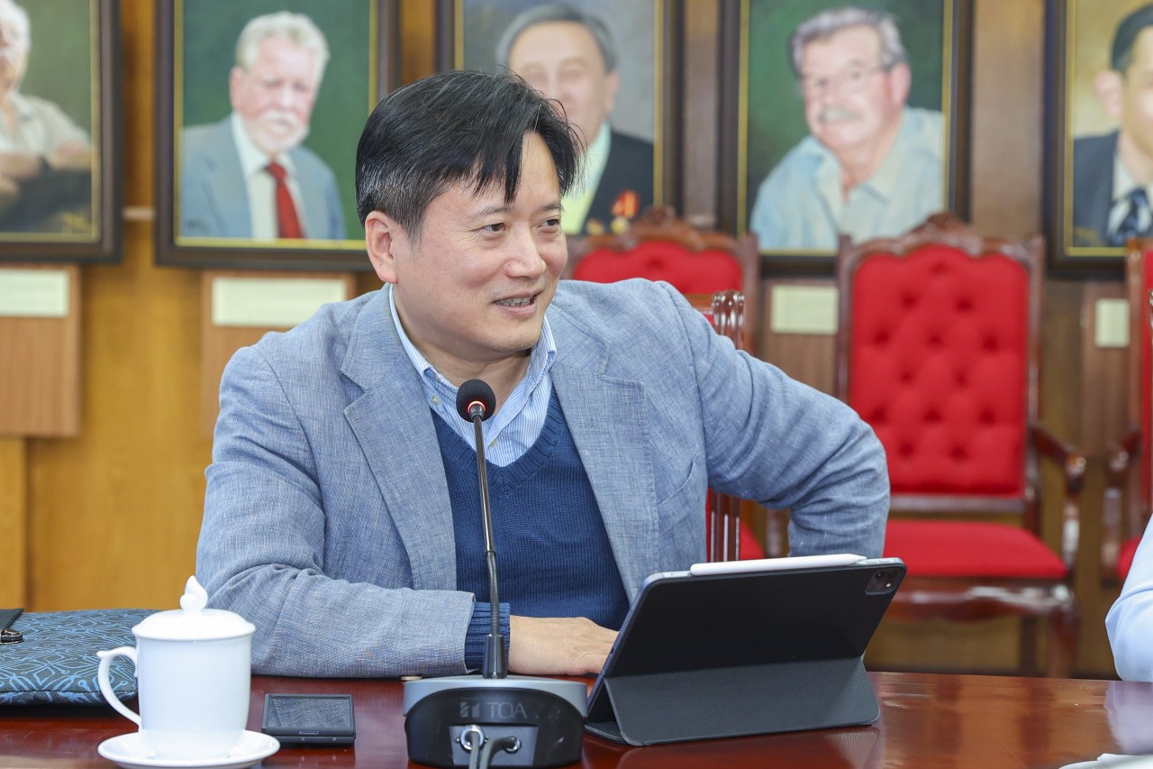 Roundtable Discussion: Major Features of the Global Landscape in 2025 and Emerging Trends for 2026