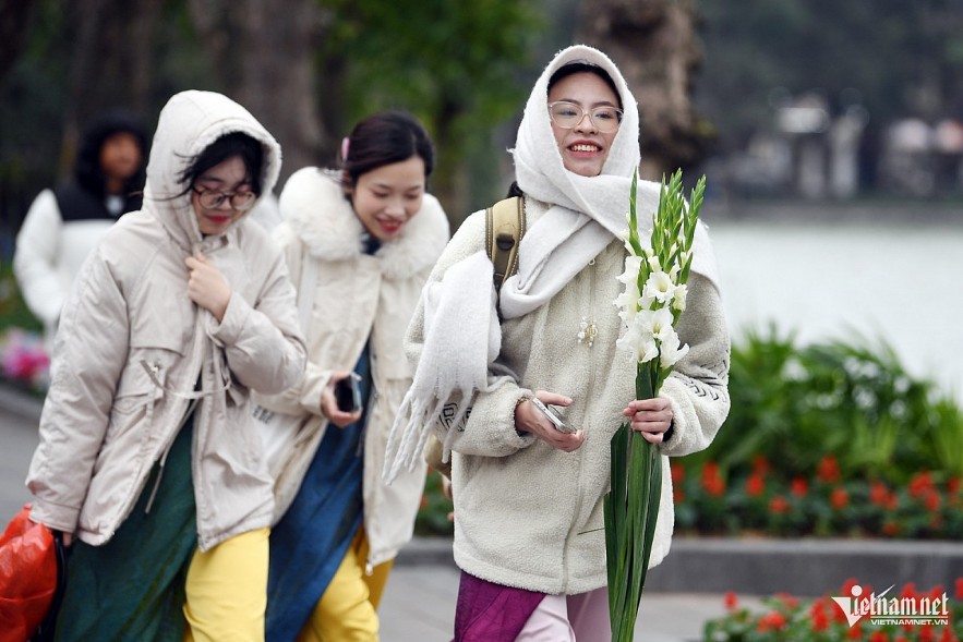 Hanoi is forecast to experience a severe cold spell in the coming days. Illustrative photo: Hoang Minh.