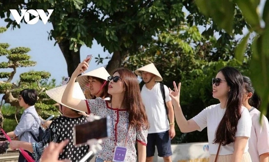 Korean tourists explore popular attractions in Vietnam.