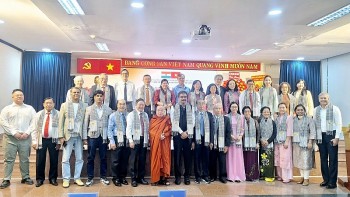 Preserving and Strengthening Friendship Between Peoples of Viet Nam and India