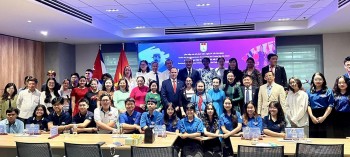 Viet Nam-Cuba Solidarity Meeting Marks 67th Cuban National Day