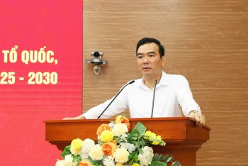 Party Committee of Viet Nam Fatherland Front and Central Mass Organizations Will Become Strong Pillar of Political System