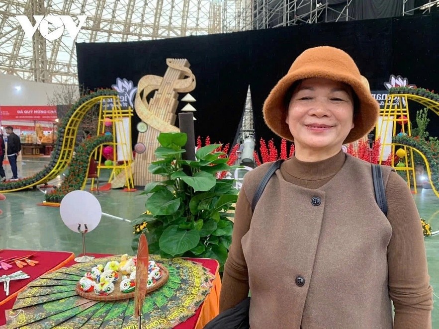 Pham Thi Nga, a consumer from Hanoi, says she is impressed by the diversity of local specialties from across the country on display at the fair