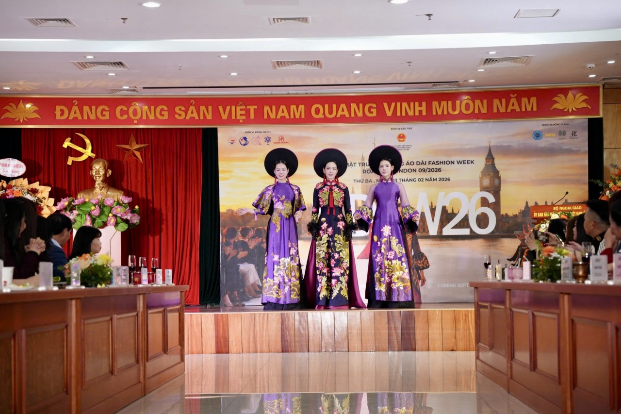 Promoting Vietnam’s Ao Dai at London Fashion Week 2026