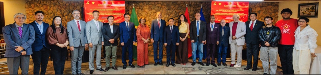 Brazilian Politicians and Scholars Honor the Historical role of the Communist Party of Vietnam