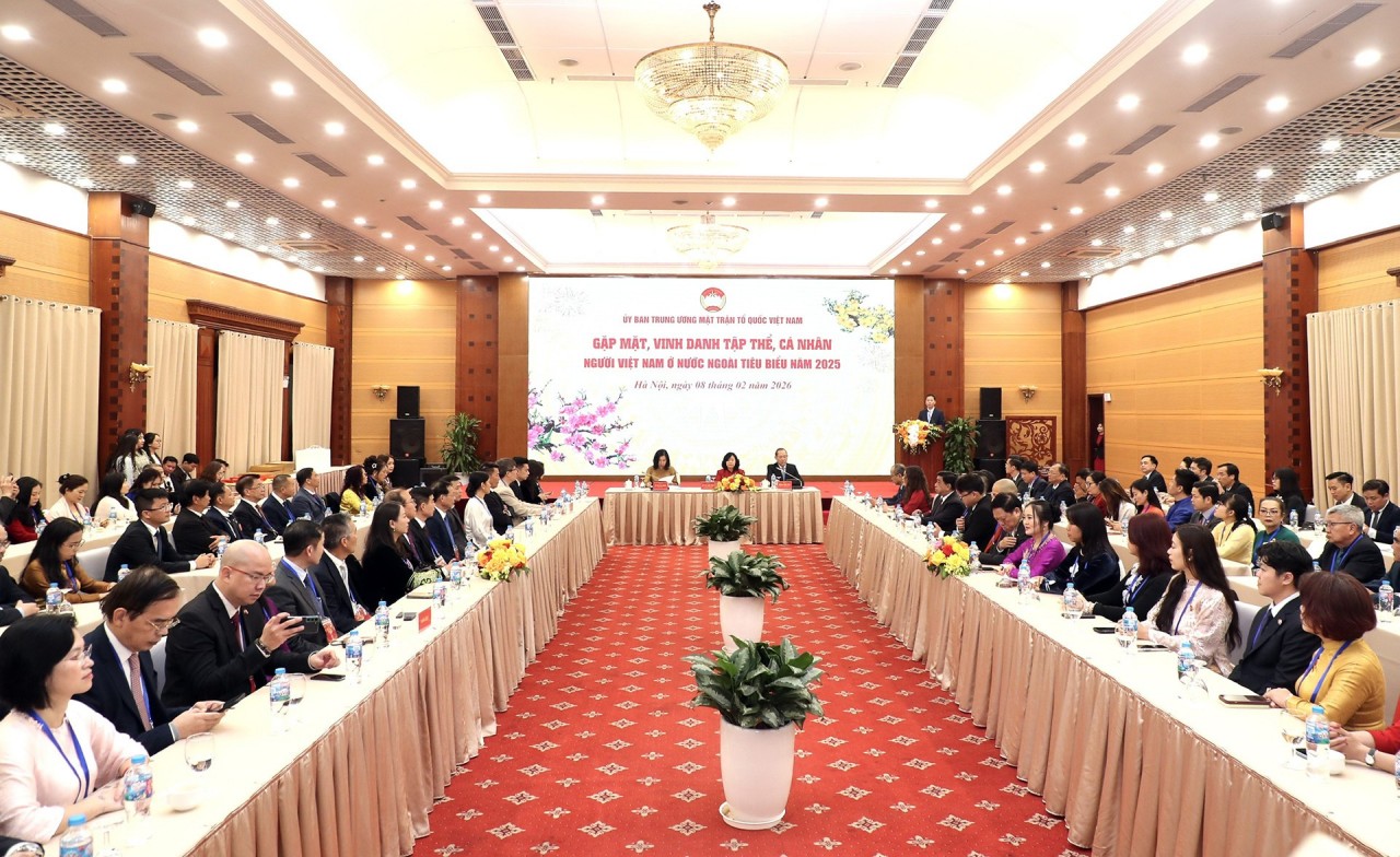 Vietnam Calls on Overseas Vietnamese for Breakthrough Ideas and Development Initiatives
