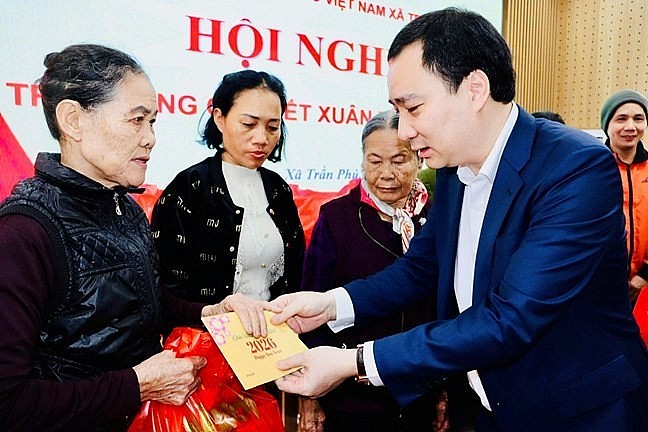 Hai Phong Brings Lunar New Year Gifts to Disadvantaged Families in Tran Phu Commune Hai Phong Brings Lunar New Year Gifts to Disadvantaged Families in Tran Phu Commune