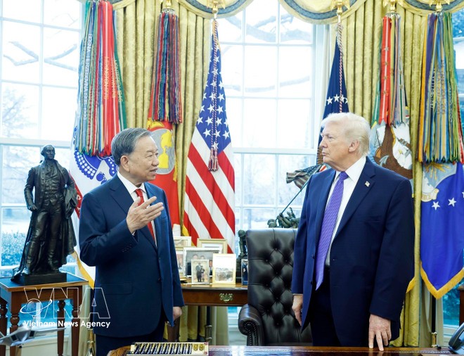 Party General Secretary To Lam meets US President Donald Trump at the White House on February 20 morning. (Photo; VNA)