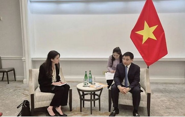 Vietnam News Today (Feb. 24): Vietnam Considers Intel Long-term Strategic Partner in Semiconductor Industry