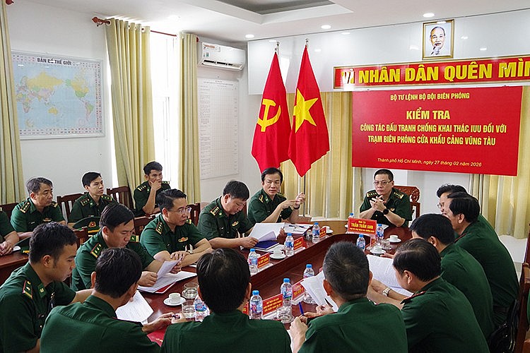 Border Guard High Command Inspects IUU Fishing Combat in Ho Chi Minh City
