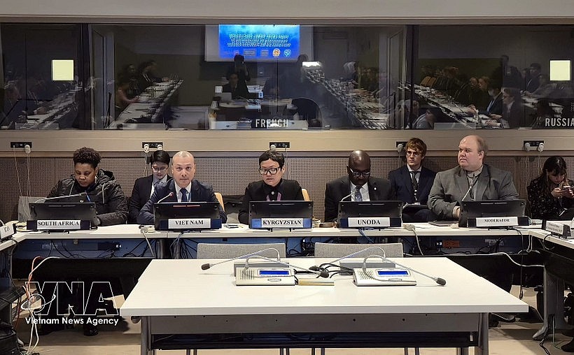 Minister-Counsellor Nguyen Hoang Nguyen, Chargé d’Affaires ad interim of the Permanent Mission of Vietnam to the United Nations (second, left), speaks at the debate. (Photo: VNA)