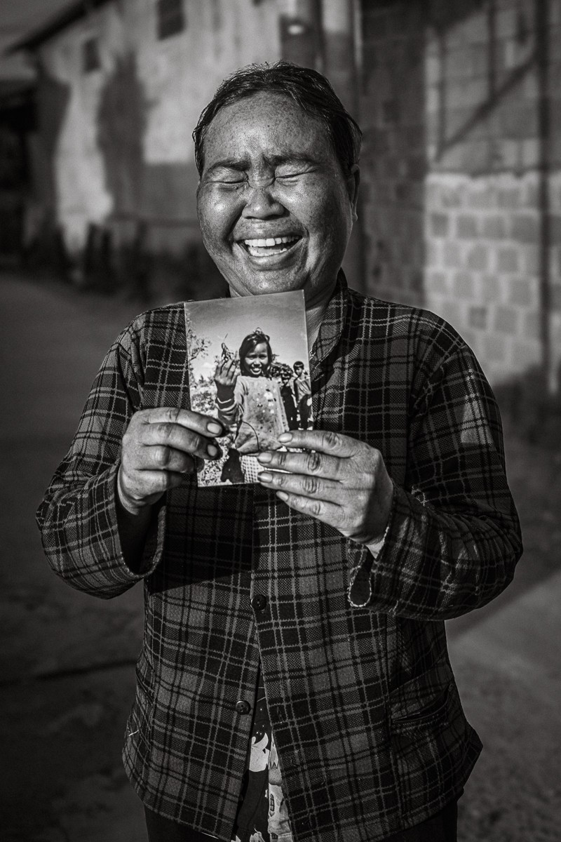 The exhibition features 21 black & white portraits of people (or their descendants) first photographed in 1992/93, alongside 27 archival images of those Soloman continues to seek. The exhibition features 21 black & white portraits of people (or their descendants) first photographed in 1992/93, alongside 27 archival images of those Soloman continues to seek.