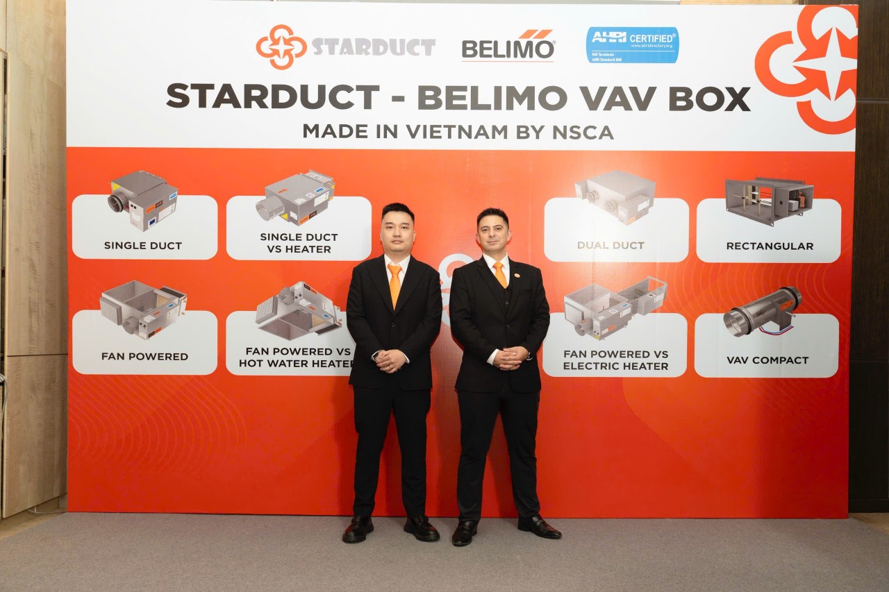 According to Mr. Santiago de los Reyes (right), Vietnam has achieved many important accomplishments in attracting international investment and developing its manufacturing and technology sectors. (Photo: Courtesy of the interviewee)