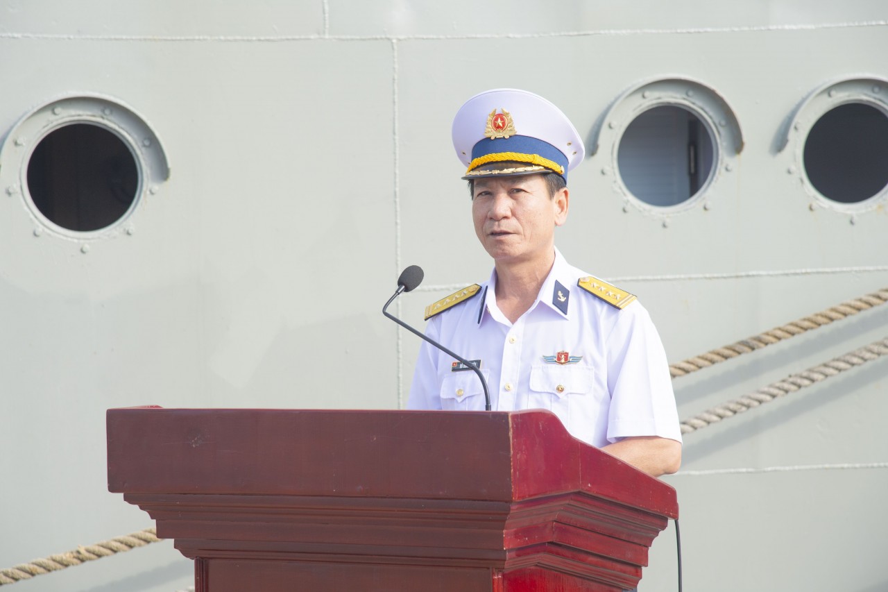Colonel Do Hong Duyen speaks at the welcoming ceremony. (Photo: Duc Viet)