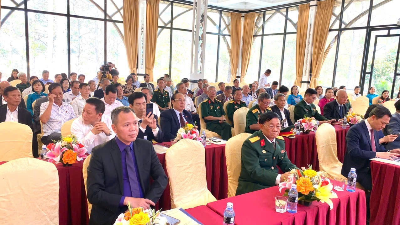 Five Key Priorities to Enhance Effectiveness of Vietnam-Cambodia People-to-People Diplomacy Five Key Priorities to Enhance Effectiveness of Vietnam-Cambodia People-to-People Diplomacy