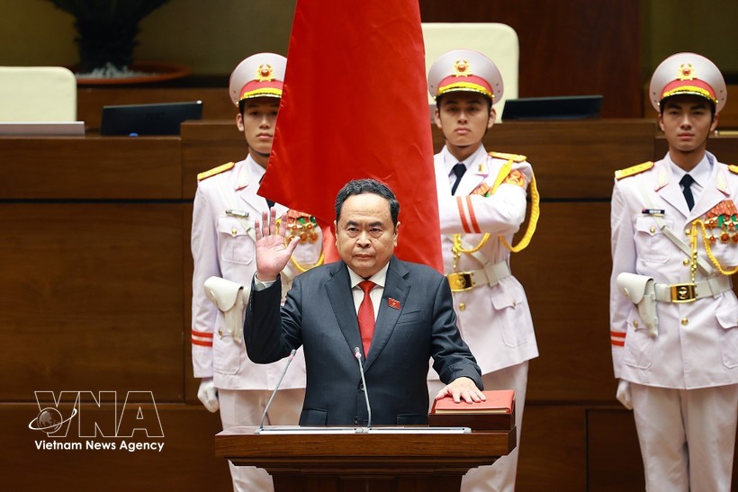 Tran Thanh Man Re-elected as Chairman of National Assembly