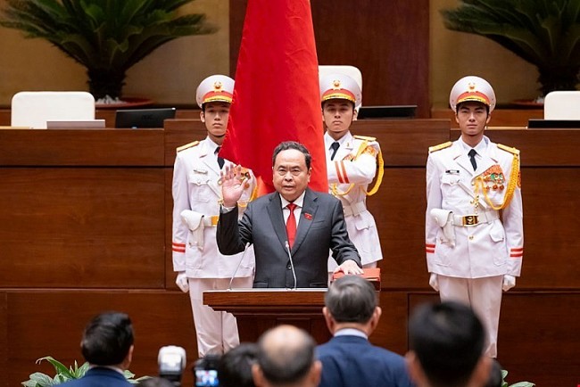 Foreign Parliamentary Leaders Congratulate Chairman of Vietnam’s 16th National Assembly