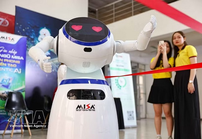 Vietnam News Today (Apr. 9): Vietnam Sees Ample Opportunities in AI-powered Economy