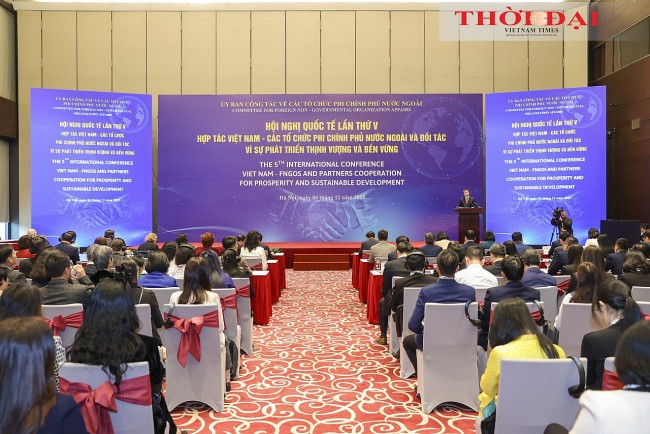 Mobilizing Foreign Non-Governmental Aid: From Connecting Resources to Co-creating Value