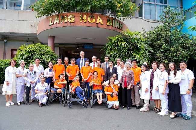 French Friends Help Vietnamese Victims of Agent Orange and Orphans