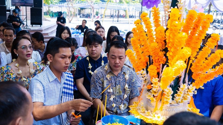 Thanh Hoa and Da Nang Celebrate Bunpimay New Year for Lao Students Thanh Hoa and Da Nang Celebrate Bunpimay New Year for Lao Students