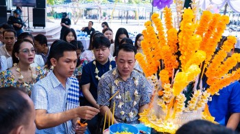Thanh Hoa and Da Nang Celebrate Bunpimay New Year for Lao Students