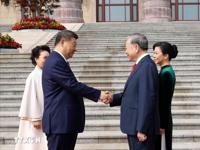 Xi Jinping Hosts Welcome Ceremony for Top Vietnamese Leader