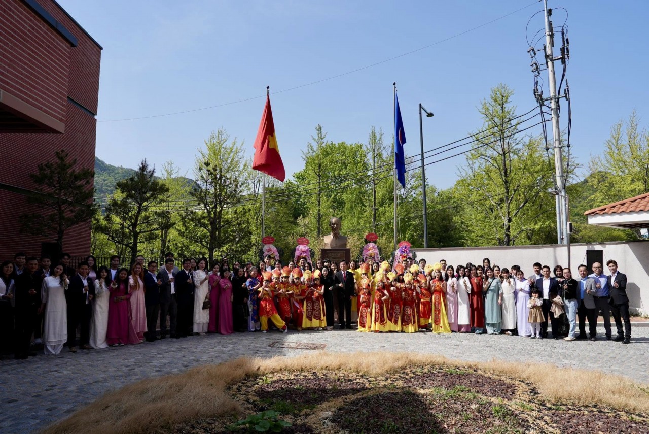 Solemn Hung Kings Commemoration Held at Vietnam’s Embassy in The Republic Of Korea