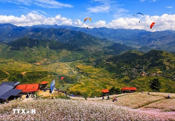 Lao Cai Boosts Holiday Appeal with Adventure and Water Sports