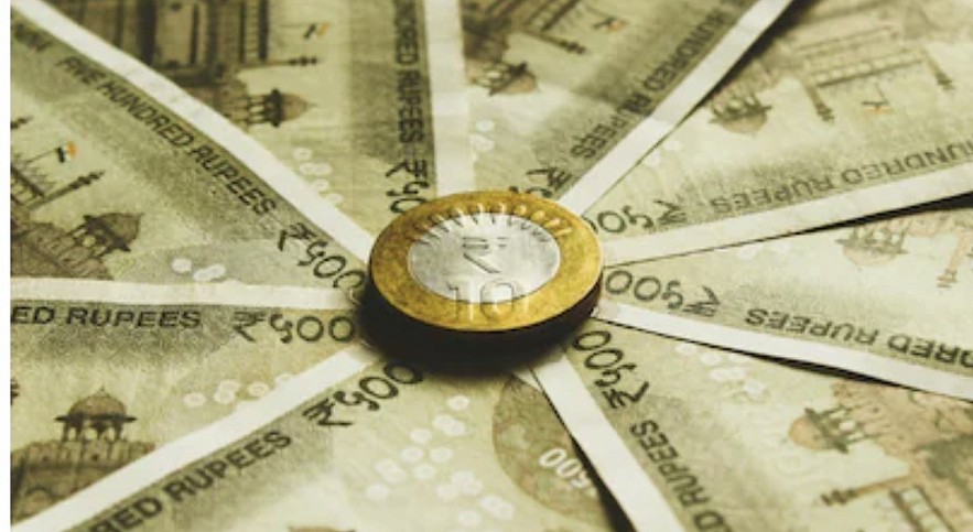 App India's Forex Reserves Jump By Over $2 Billion To 703.3 Billion