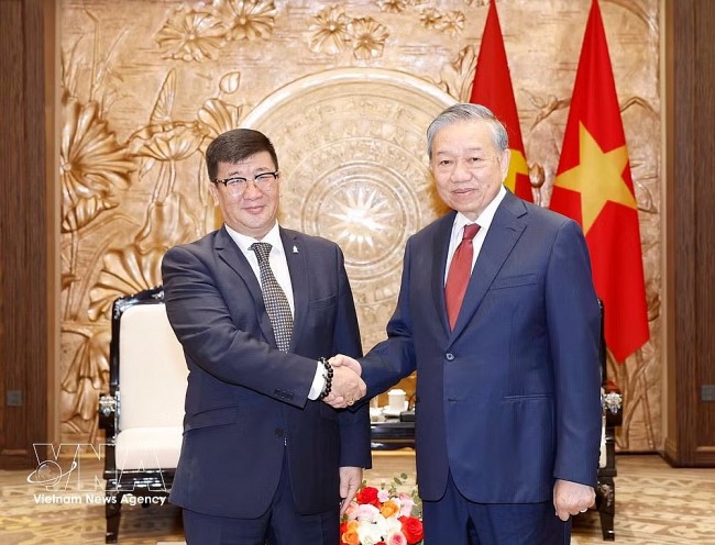 Vietnam News Today (Apr. 29): Mongolia Always Values Ties With Vietnam