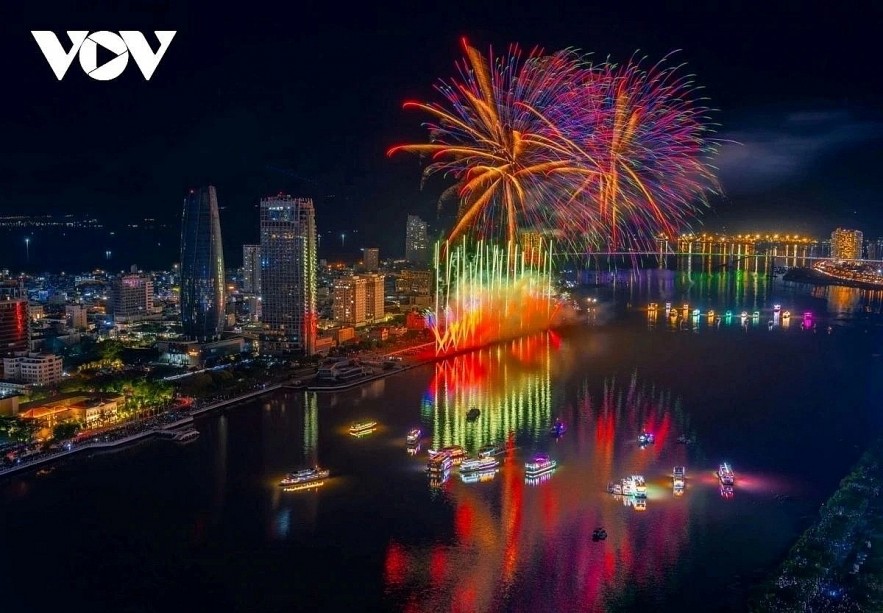 Da Nang fireworks festival among top 9 summer events worth travelling for.