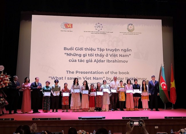 Pages Bridging Vietnam-Azerbaijan Friendship