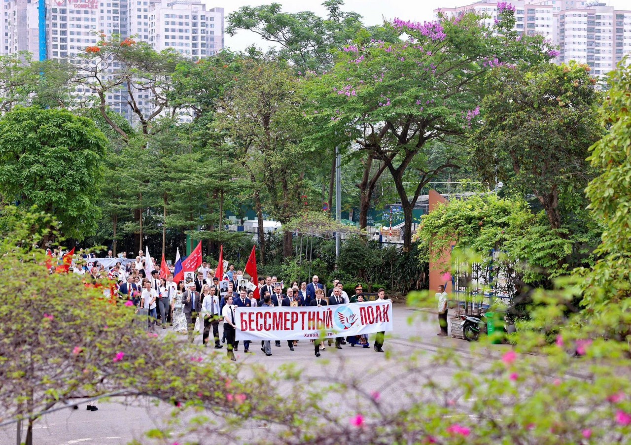 The “Immortal Regiment” march in Hanoi. (Photo: Russian Embassy in Vietnam)