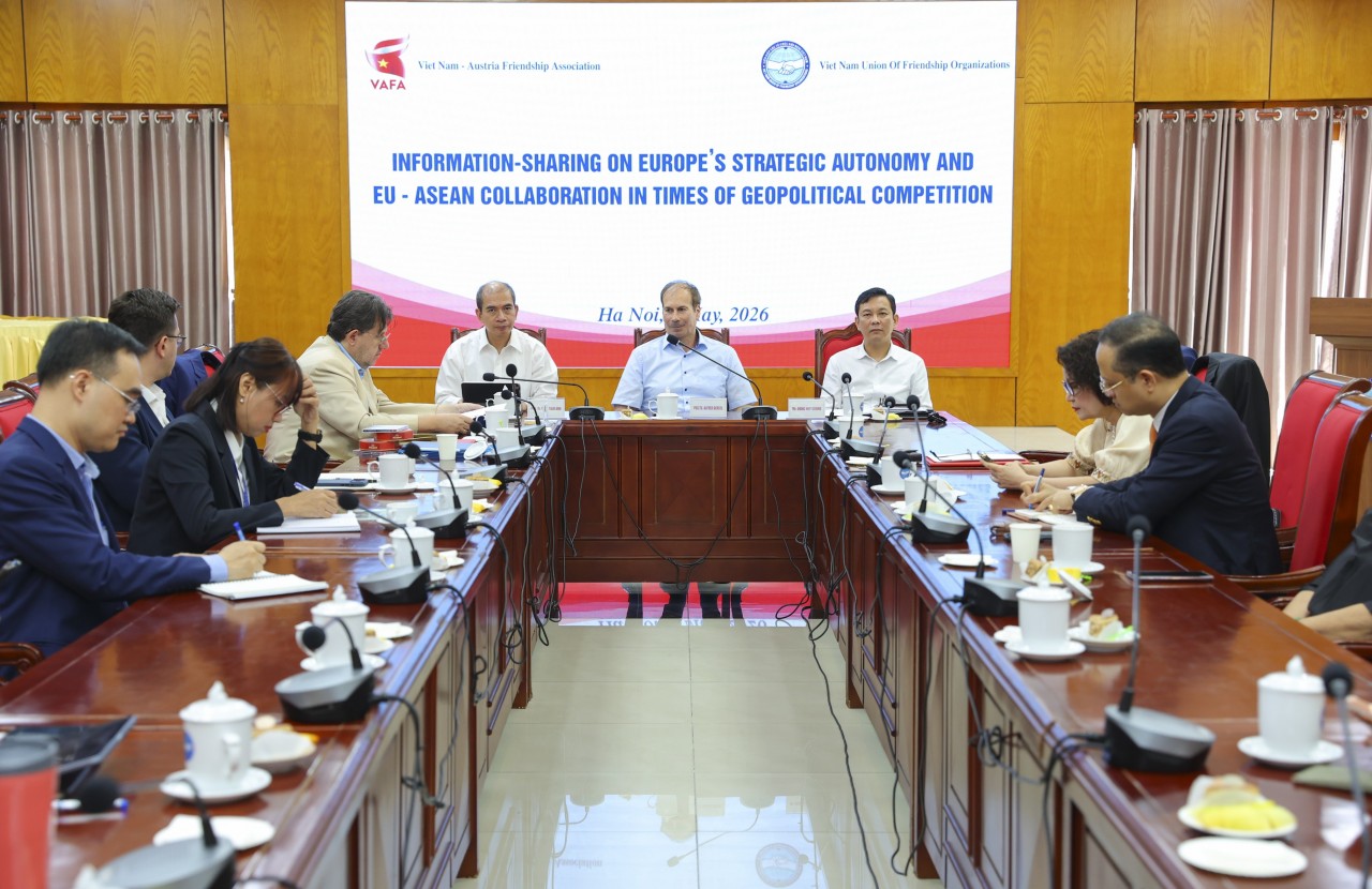 Vietnam-Austria Friendship Association and Austria-Vietnam Society Sign Memorandum of Understanding Vietnam-Austria Friendship Association and Austria-Vietnam Society Sign Memorandum of Understanding