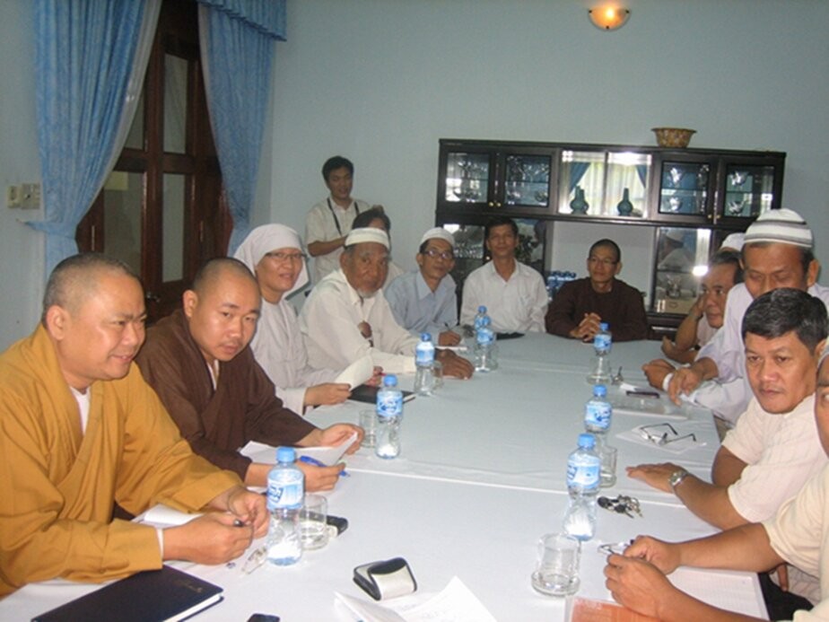 “Few Countries Have Religious Solidarity Models Like Those in Vietnam”