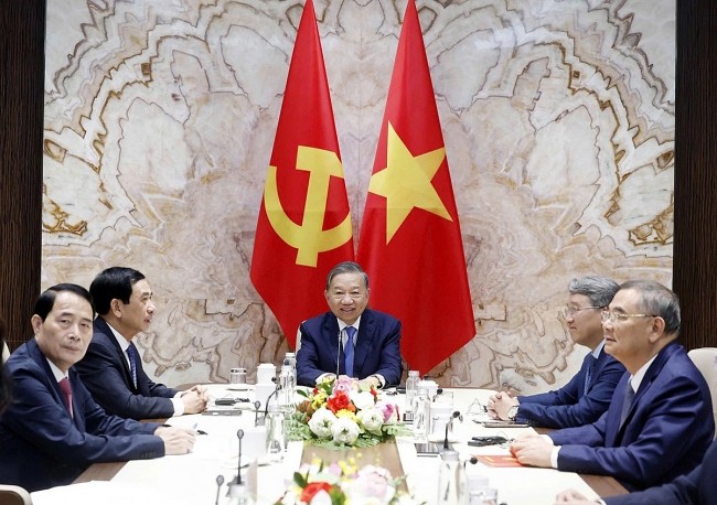 Vietnam News Today (May 12): Vietnam Seeks Deeper Fintech, Innovation Ties With Switzerland