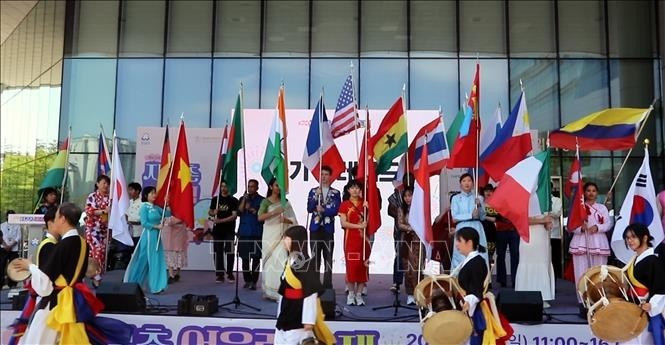 Vietnam Joins Annual Global Culture Festival in the RoK