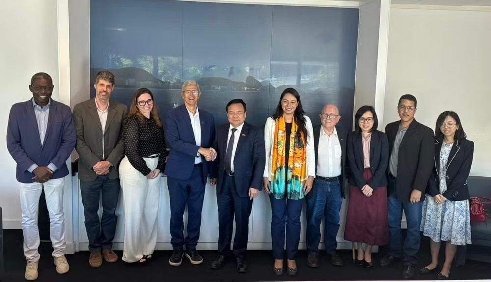 Spreading Ho Chi Minh’s Legacy in Brazil Spreading Ho Chi Minh’s Legacy in Brazil
