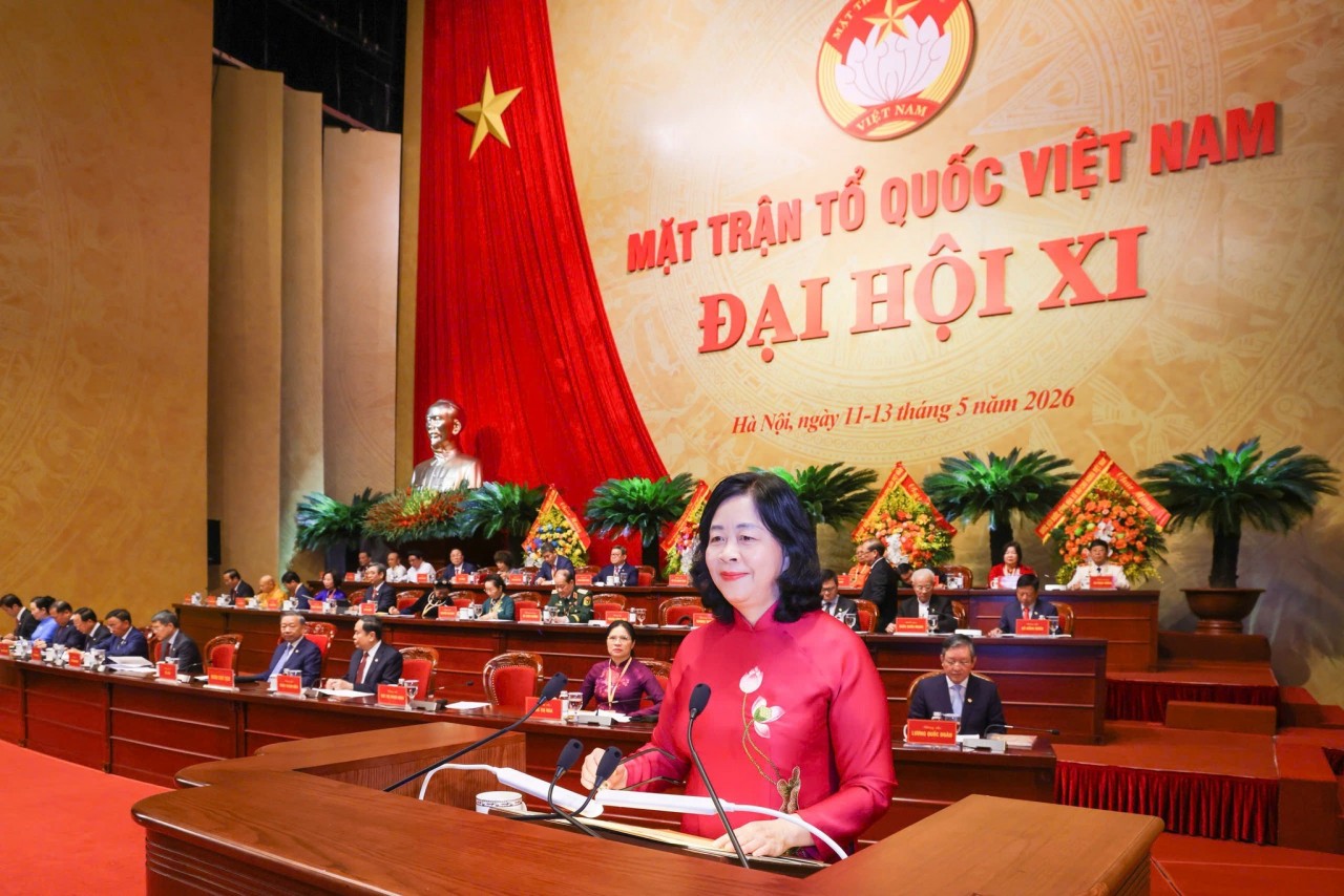 Bùi Thị Minh Hoài, Politburo member, Secretary of the Party Central Committee, Secretary of the Party Committee of the Vietnam Fatherland Front and Central Mass Organizations, and President of the Central Committee of the Vietnam Fatherland Front, delivers the opening speech. (Photo: Vietnam Fatherland Front)