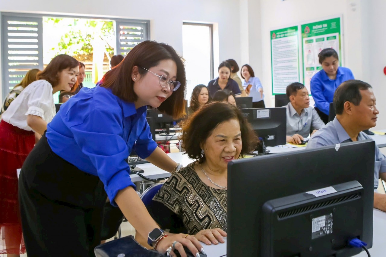 “Digital Front” - New Space for Reaching Out to, Receiving, and Responding to Public Feedback